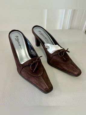 Women's Brown Suede Knot-Front Mule Heels
